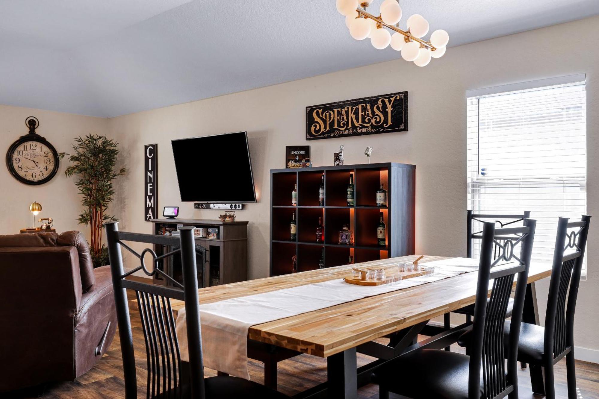 Speakeasy - A Birdy Vacation Rental 샌안토니오 외부 사진