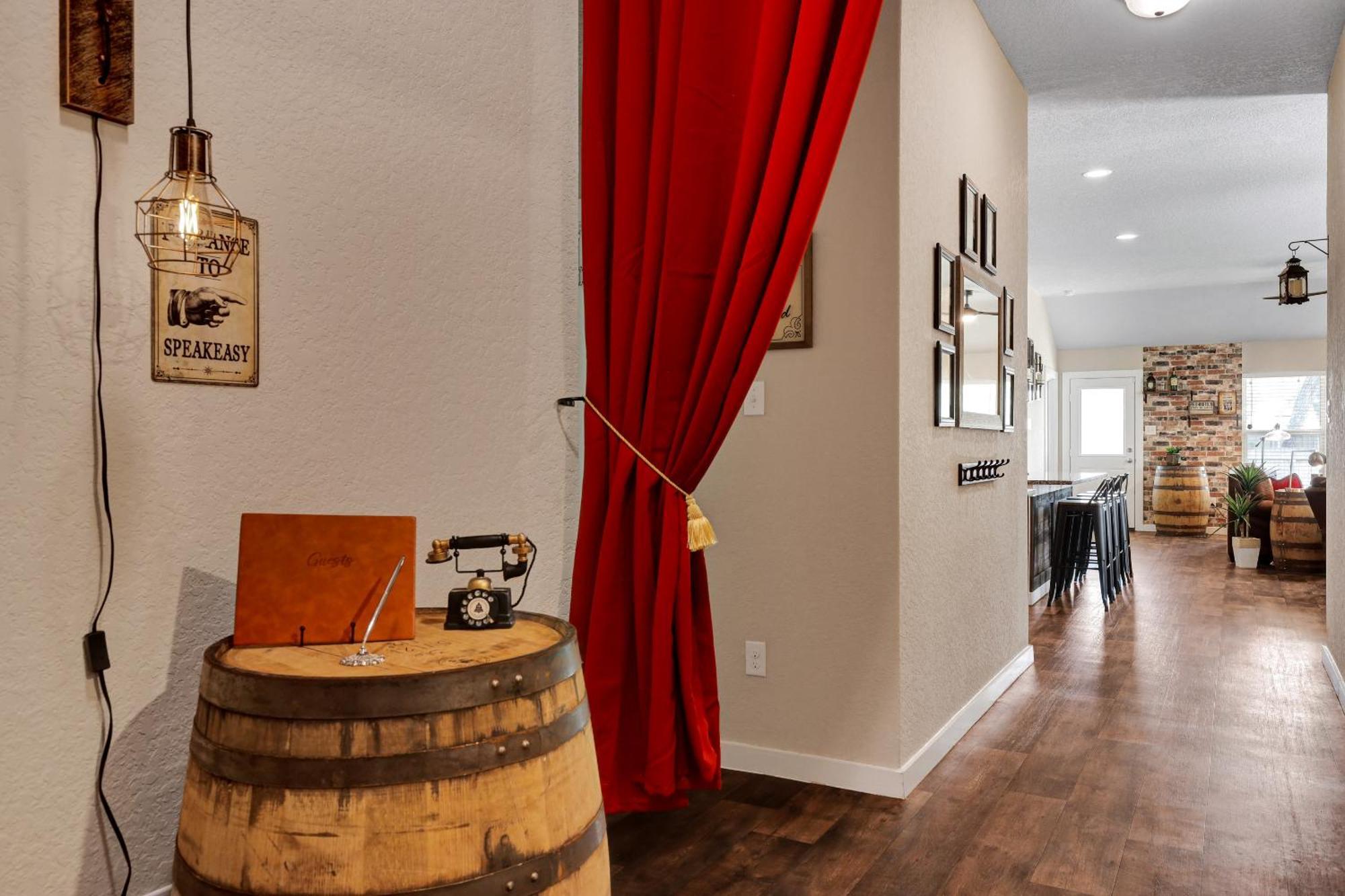 Speakeasy - A Birdy Vacation Rental 샌안토니오 외부 사진